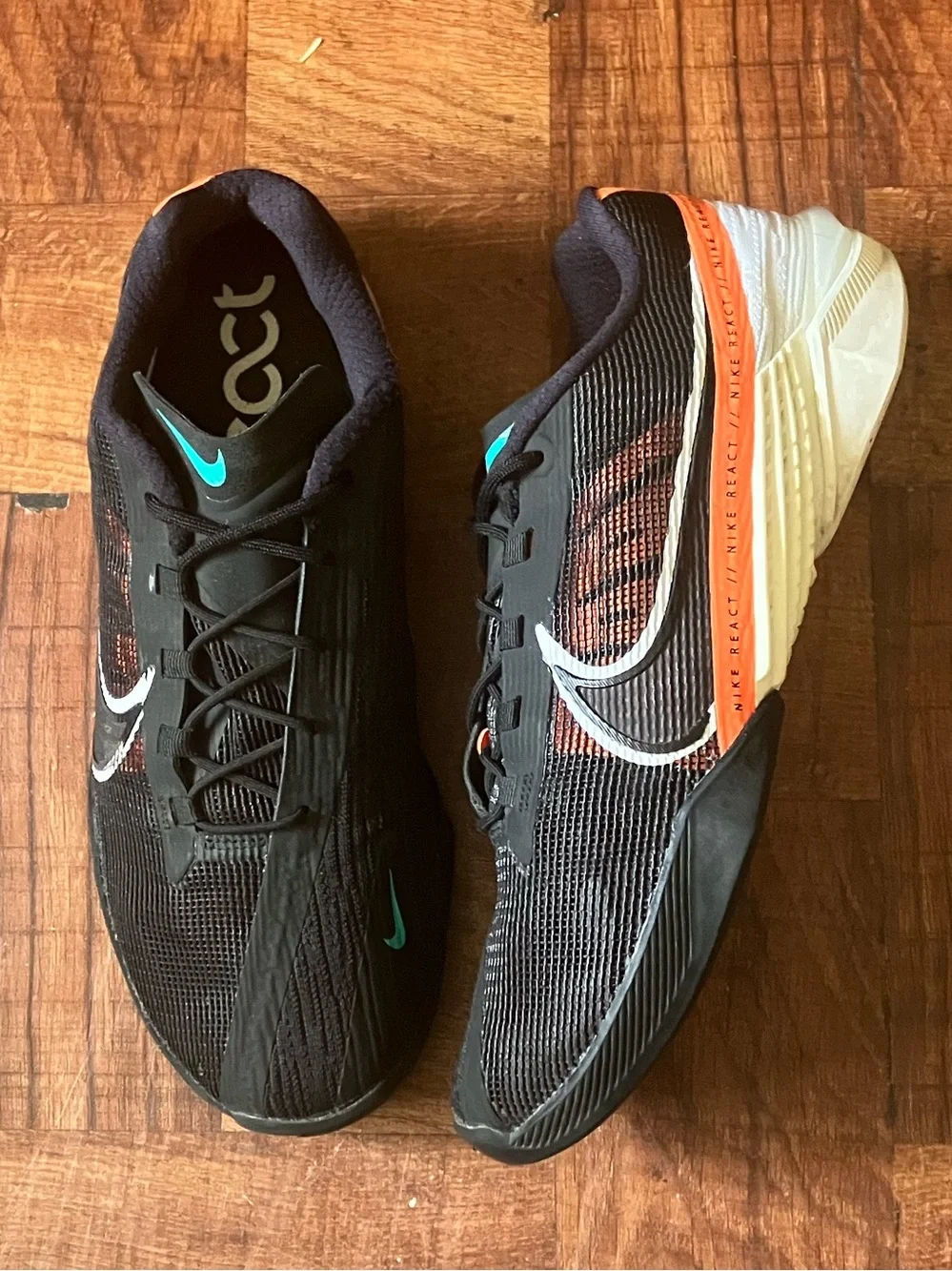 Nike Metcon Turbo React Black Total Orange Size 10